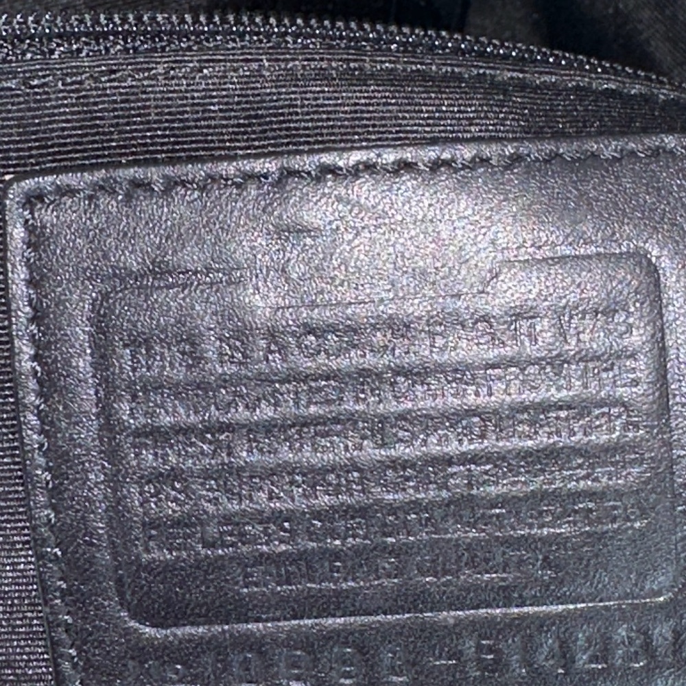 Signature coach purse - Picture 5 of 14